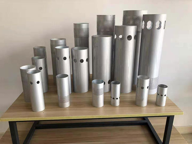 沖孔鋁(lǚ)管廠家直(zhí)銷