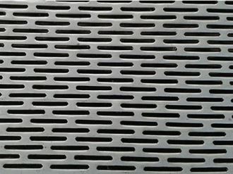 鐵闆(pǎn)沖孔網(wang)是怎麽(me)進行防(fáng)腐的