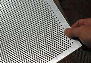 不鏽鋼沖孔網隔(gé)音闆的工作效果(guo)及原理