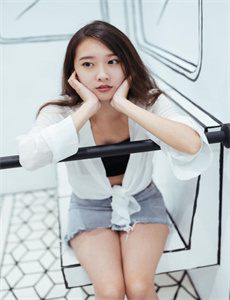 小姐好白