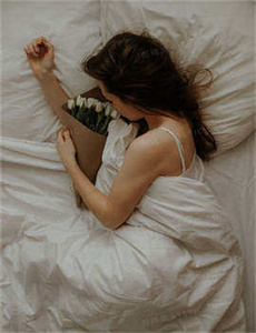 《艳爱-av达人》